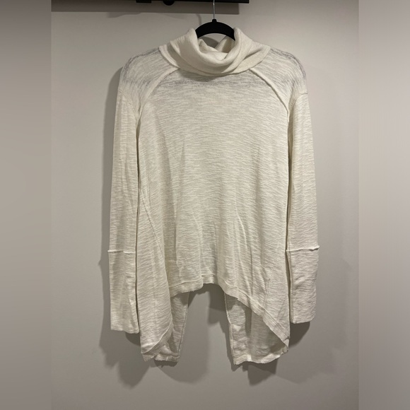 Free People Turtleneck Sweater Size Small - Picture 3 of 5